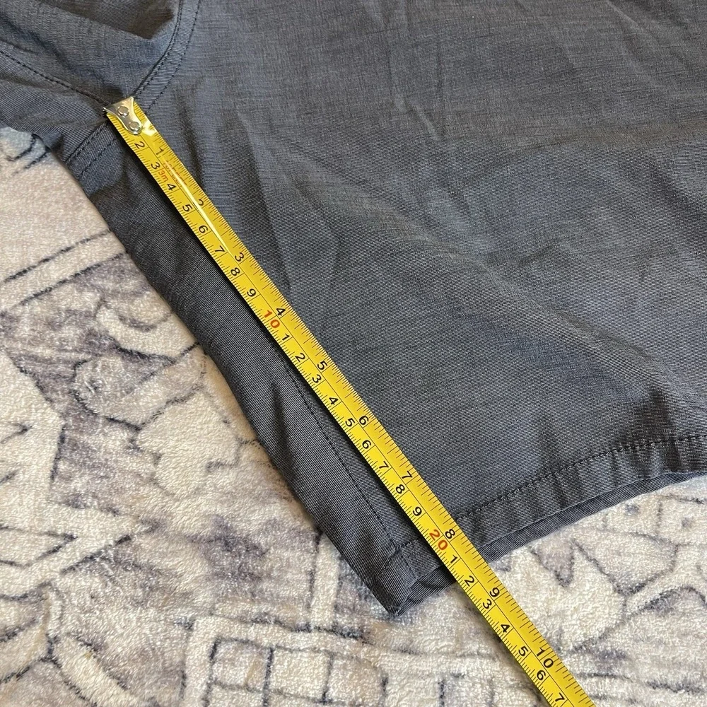 Vuori Aim Shorts Mens Medium Charcoal Grey V386 Performance Golf Travel Shorts